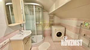 Дом 700м², 3-этажный, посуточно, 