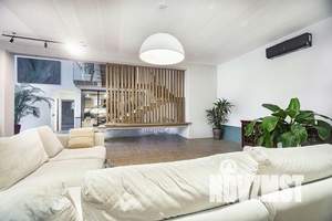 Дом 770м², 2-этажный, на длительный срок, 