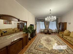Дом 320м², 3-этажный, на длительный срок, 