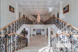 Коттедж 660м², 3-этажный, на длительный срок, 