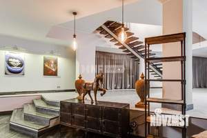 Коттедж 946м&sup2;, 2-этажный, на длительный срок, 