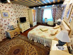Дом 1300м², 3-этажный, посуточно, 