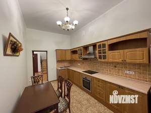 Дом 320м², 3-этажный, на длительный срок, 