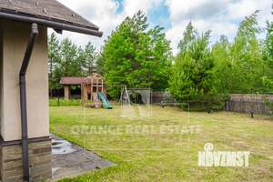 Таунхаус 350м², 3-этажный, на длительный срок, 