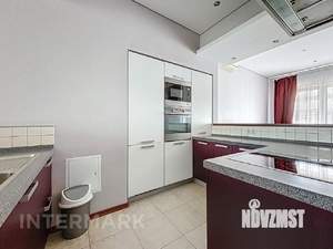 Коттедж 244м², 4-этажный, на длительный срок, 