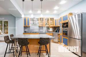 Коттедж 590м&sup2;, 2-этажный, на длительный срок, 