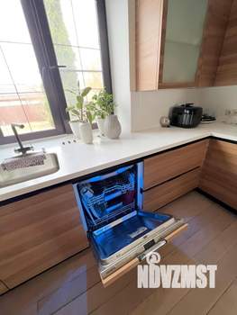 Коттедж 320м², 2-этажный, на длительный срок, 