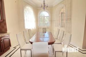 Коттедж 600м², 3-этажный, на длительный срок, 