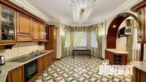 Дом 1650м², 3-этажный, посуточно, 