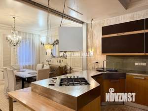 Таунхаус 364м&sup2;, 2-этажный, на длительный срок, 