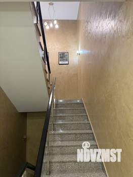 Таунхаус 280м², 3-этажный, на длительный срок, 