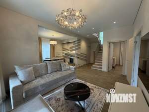 Дом 180м², 2-этажный, на длительный срок, 