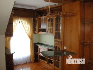 Дом 500м², 2-этажный, на длительный срок, 