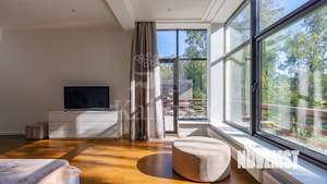 Таунхаус 400м&sup2;, 2-этажный, на длительный срок, 