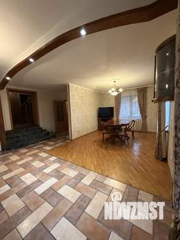 Дом 260м&sup2;, 2-этажный, на длительный срок, 