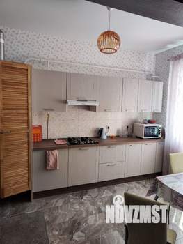 Таунхаус 150м², 3-этажный, на длительный срок, 