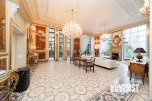 Дом 860м&sup2;, 3-этажный, на длительный срок, 