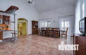 Дом 500м&sup2;, 3-этажный, посуточно, 