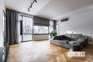 Коттедж 800м&sup2;, 2-этажный, на длительный срок, 