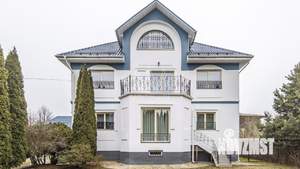 Коттедж 350м², 3-этажный, на длительный срок, 