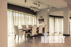 Дом 800м&sup2;, 3-этажный, на длительный срок, 