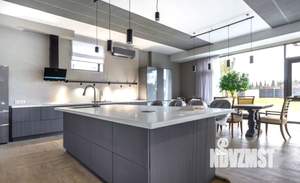 Дом 880м², 3-этажный, на длительный срок, 