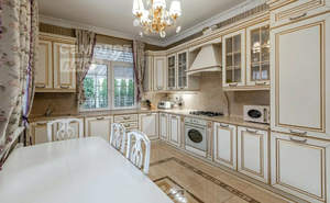 Дом 280м², 3-этажный, на длительный срок, 