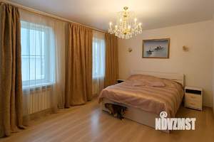 Дом 245м&sup2;, 3-этажный, на длительный срок, 