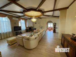 Коттедж 600м², 3-этажный, на длительный срок, 