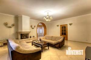 Коттедж 450м², 3-этажный, на длительный срок, 