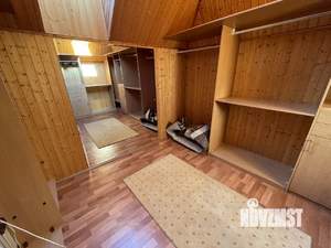 Коттедж 600м&sup2;, 3-этажный, на длительный срок, 