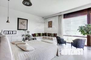 Дом 1000м&sup2;, 2-этажный, на длительный срок, 