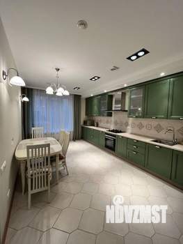 Таунхаус 246м&sup2;, 2-этажный, участок 3 сот.  