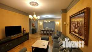 Коттедж 362м², 2-этажный, участок 11 сот.  