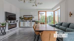 Дом 415м&sup2;, 2-этажный, участок 18 сот.  