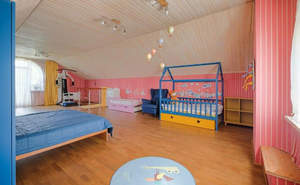 Дом 260м², 3-этажный, участок 12 сот.  