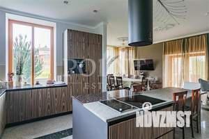 Коттедж 740м², 2-этажный, участок 21 сот.  