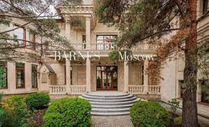 Дом 1400м², 2-этажный, участок 23 сот.  