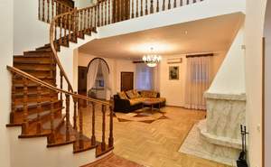 Дом 450м², 2-этажный, участок 12 сот.  