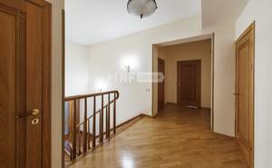 Дом 602м&sup2;, 2-этажный, участок 40 сот.  