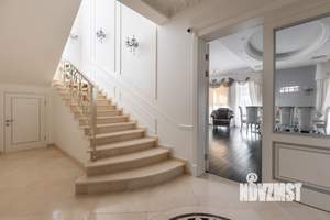 Дом 324м², 2-этажный, участок 14 сот.  