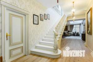 Коттедж 450м², 2-этажный, участок 7 сот.  