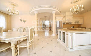 Дом 426м², 3-этажный, участок 15 сот.  