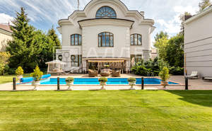 Дом 650м², 3-этажный, участок 20 сот.  