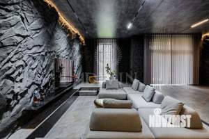 Дом 289м², 3-этажный, участок 4 сот.  