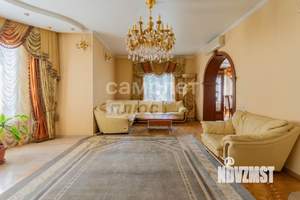 Коттедж 490м², 2-этажный, участок 12 сот.  