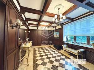 Дом 761м&sup2;, 3-этажный, участок 60 сот.  