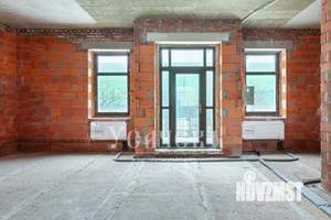 Дом 258м&sup2;, 2-этажный, участок 842 сот.  