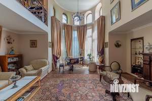 Коттедж 717м², 4-этажный, участок 67 сот.  