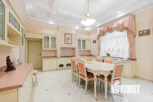 Коттедж 800м², 2-этажный, участок 44 сот.  